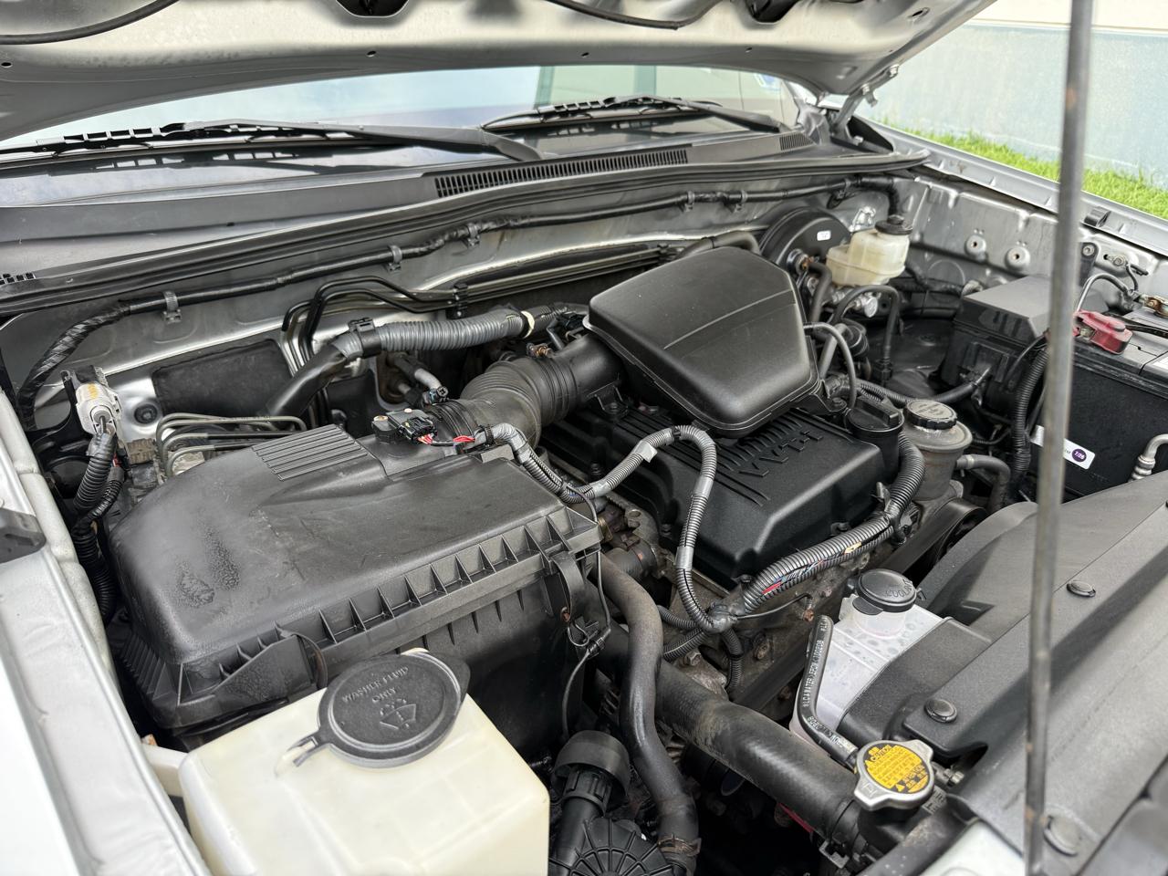 Toyota Tacoma 4WD Access I4 MT (Natl) 2011