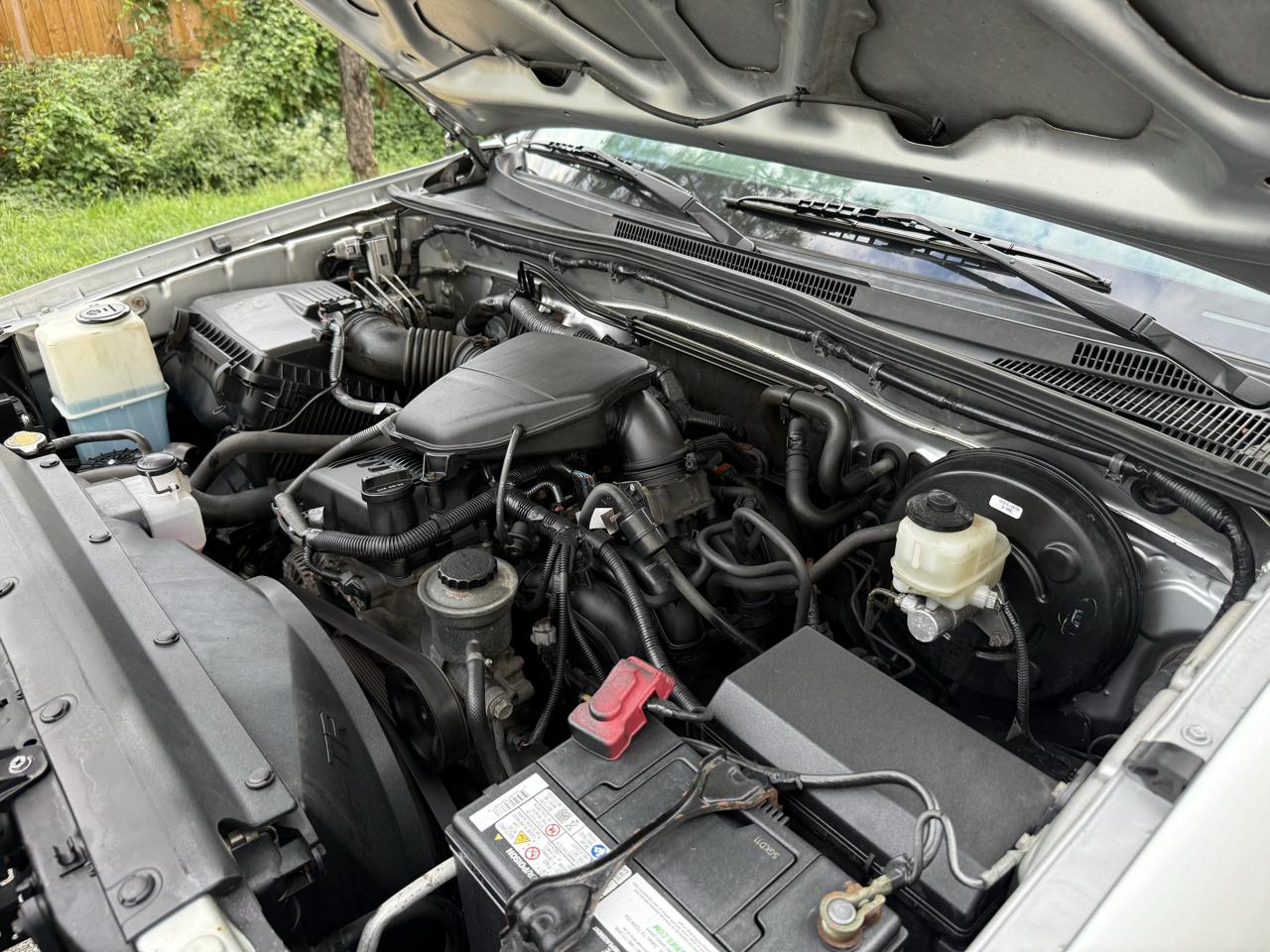 Toyota Tacoma 4WD Access I4 MT (Natl) 2011