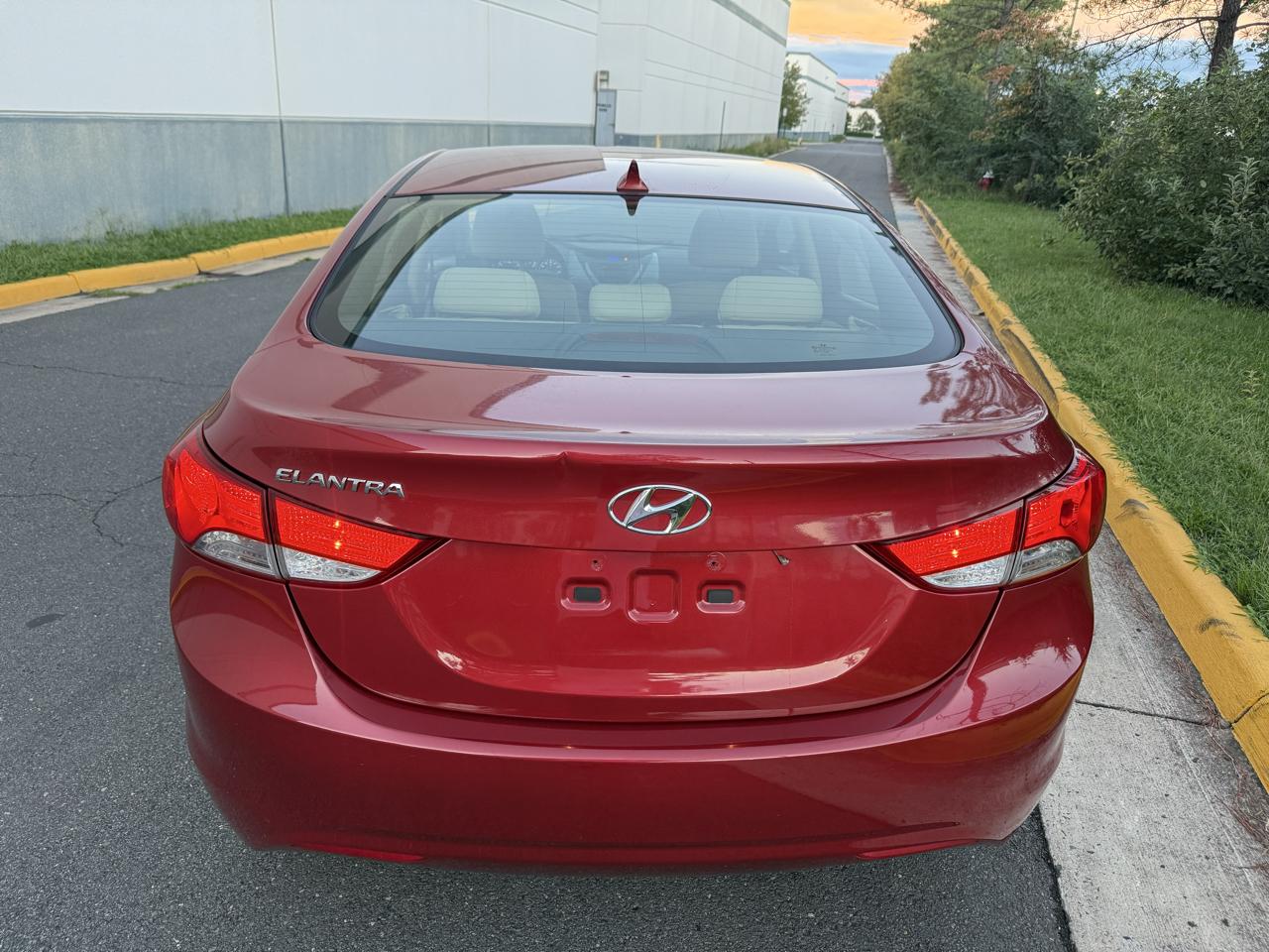 Hyundai Elantra 4dr Sdn Auto GLS PZEV (Ulsan Plant) *Ltd Avail* 2013