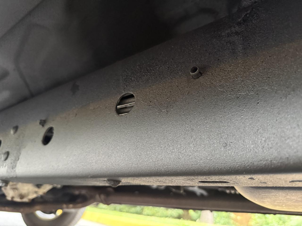 Toyota Tacoma 4WD Double LB V6 AT (Natl) 2010
