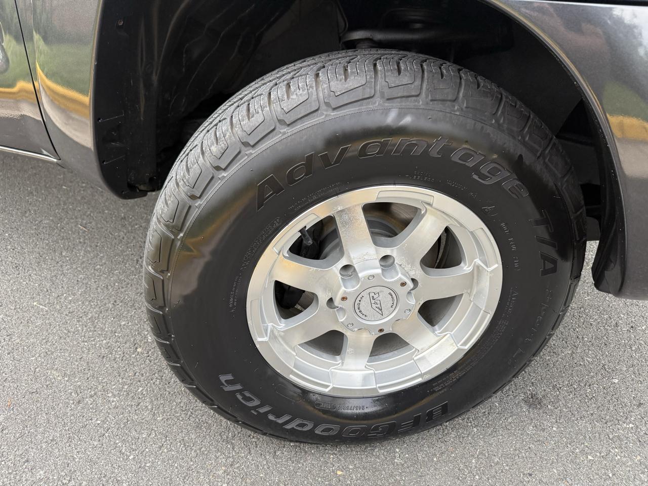 Toyota Tacoma 4WD Double LB V6 AT (Natl) 2010