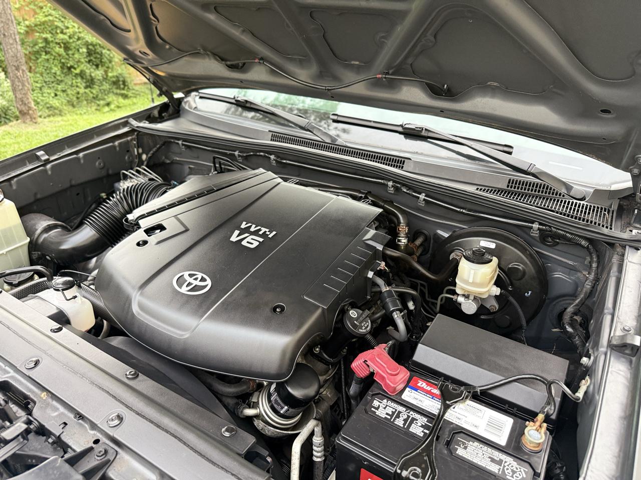 Toyota Tacoma 4WD Double LB V6 AT (Natl) 2010