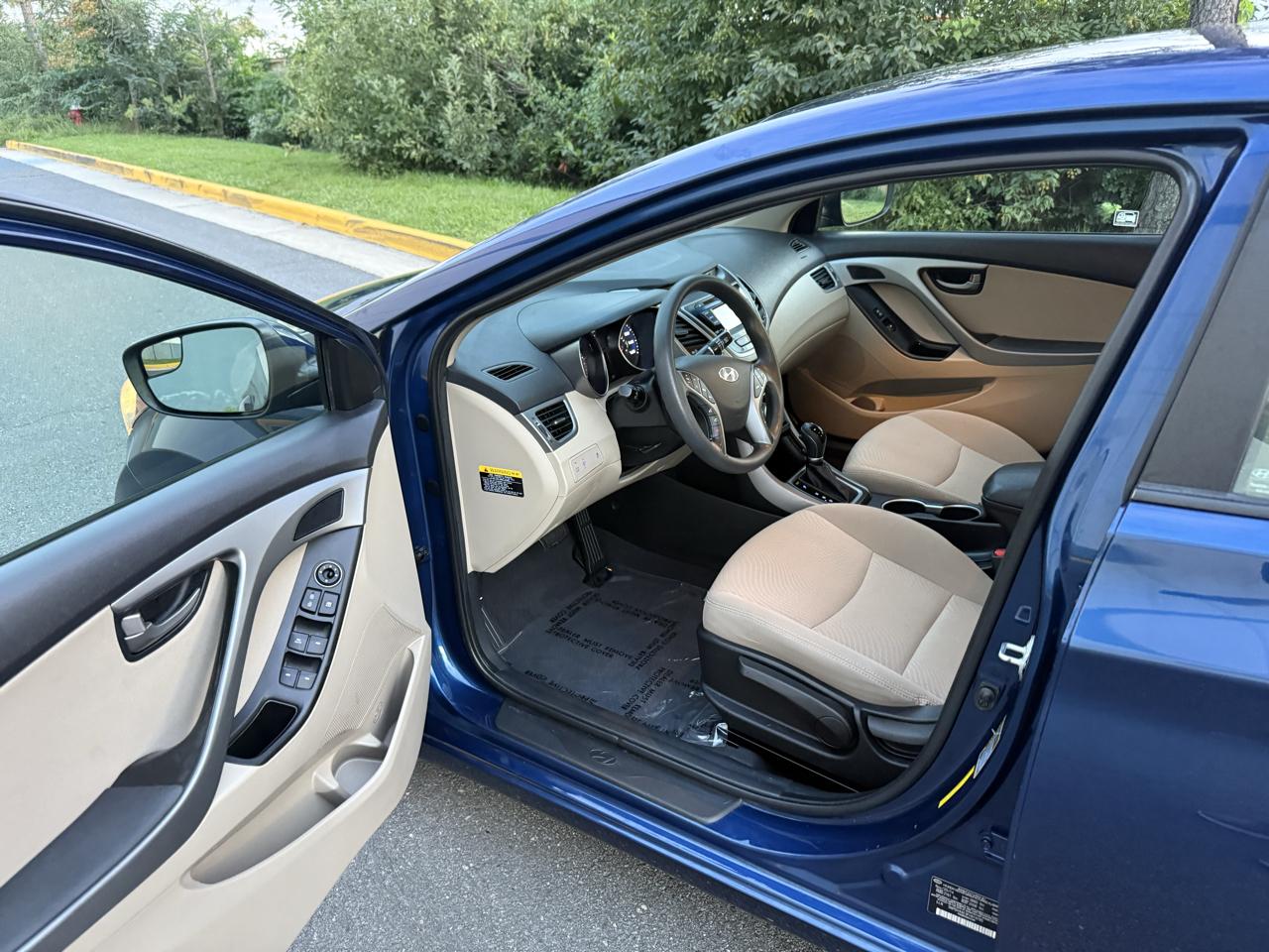Hyundai Elantra 4dr Sdn Auto SE (Alabama Plant) 2015