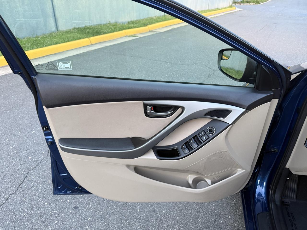 Hyundai Elantra 4dr Sdn Auto SE (Alabama Plant) 2015