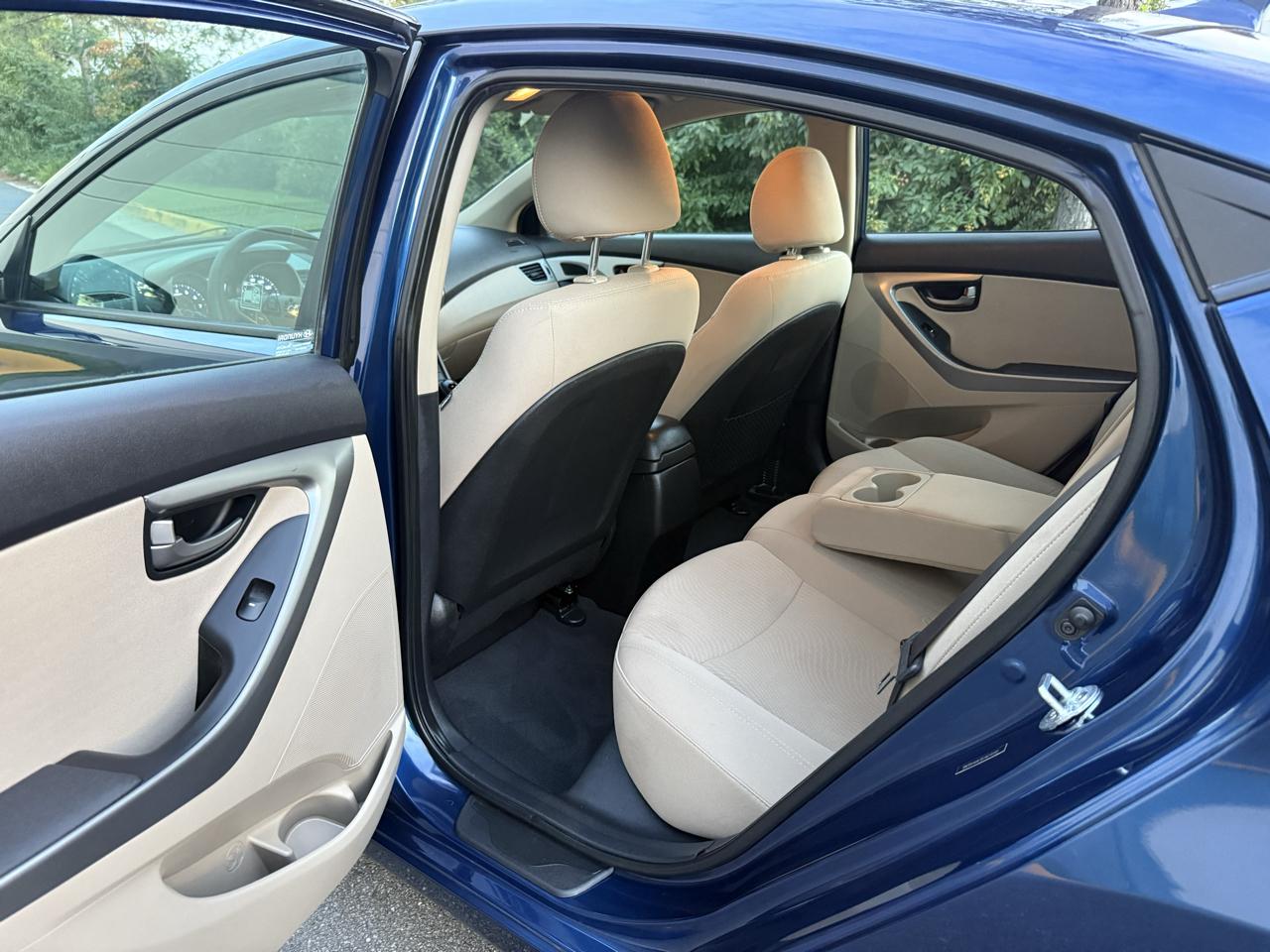 Hyundai Elantra 4dr Sdn Auto SE (Alabama Plant) 2015