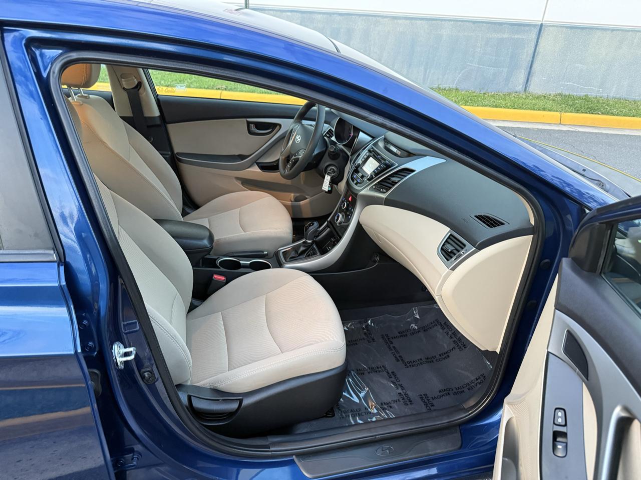 Hyundai Elantra 4dr Sdn Auto SE (Alabama Plant) 2015