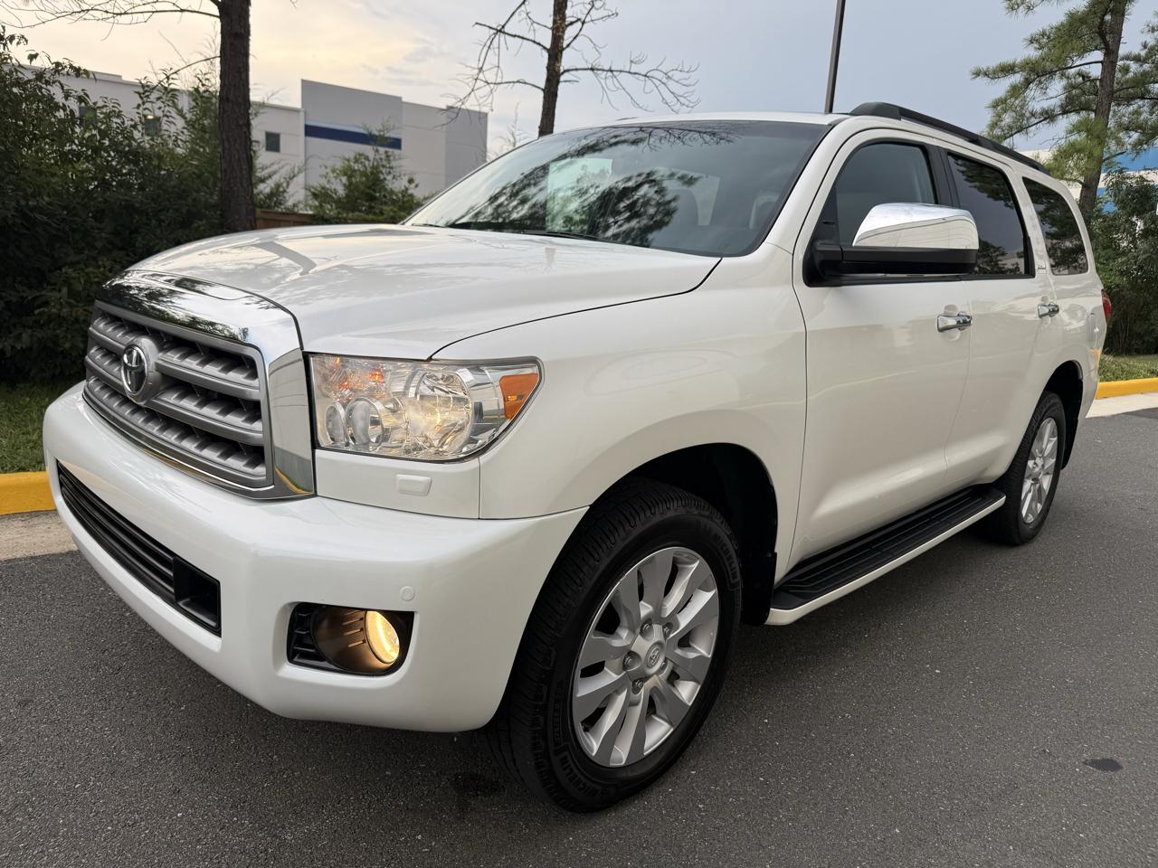 Toyota Sequoia 4WD 5.7L FFV Platinum (Natl) 2016