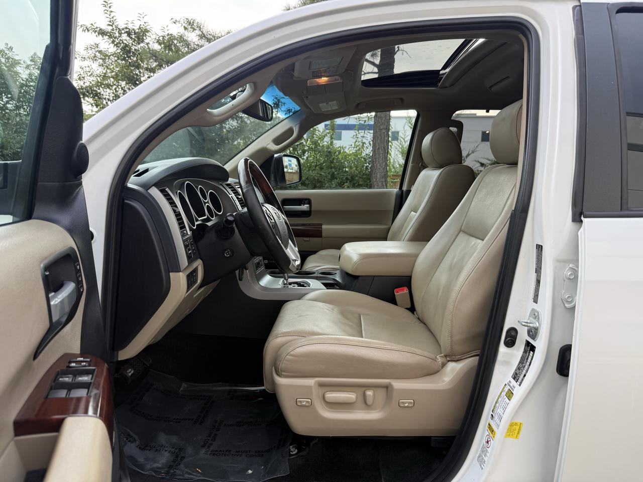 Toyota Sequoia 4WD 5.7L FFV Platinum (Natl) 2016