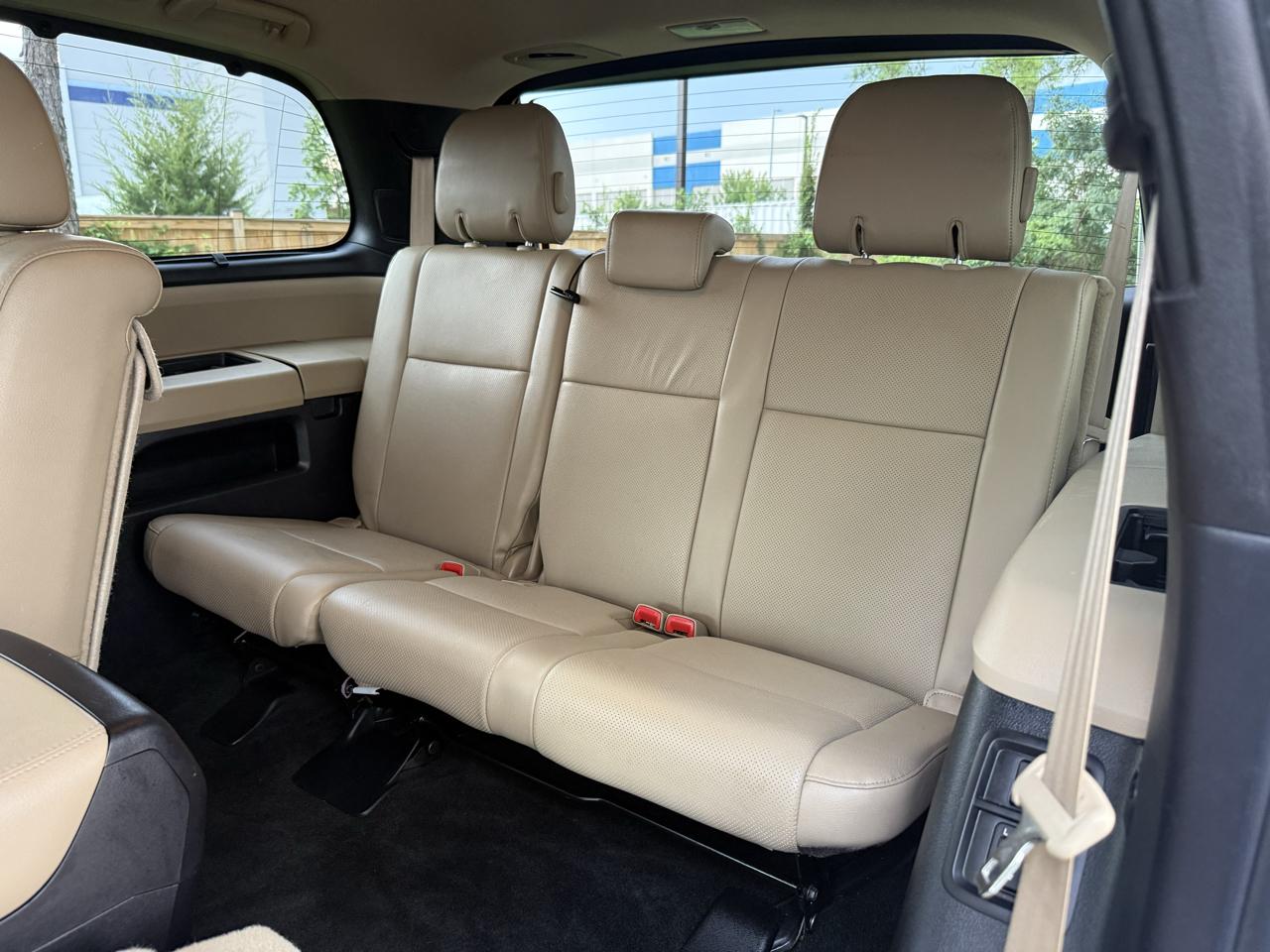 Toyota Sequoia 4WD 5.7L FFV Platinum (Natl) 2016