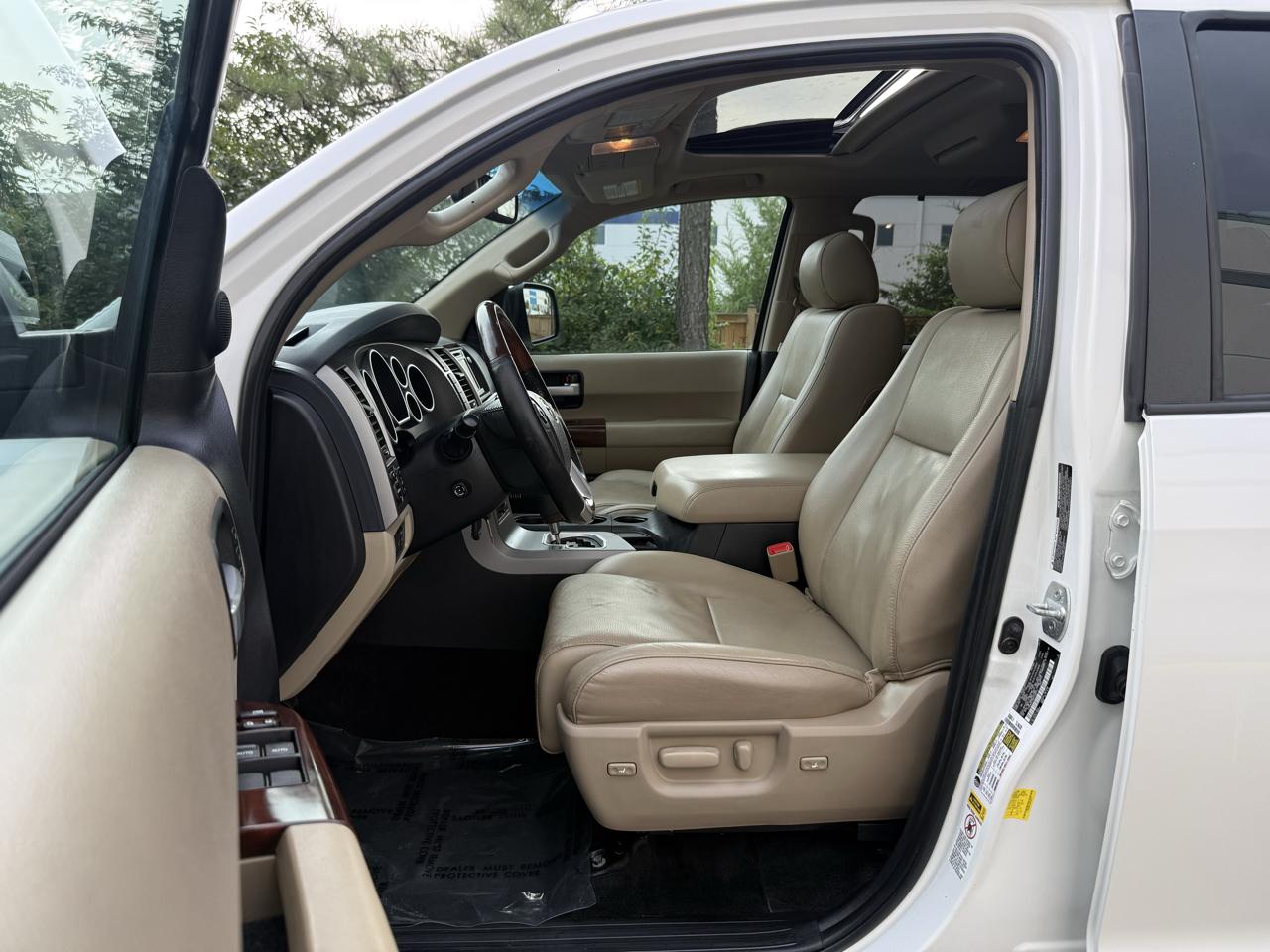 Toyota Sequoia 4WD 5.7L FFV Platinum (Natl) 2016