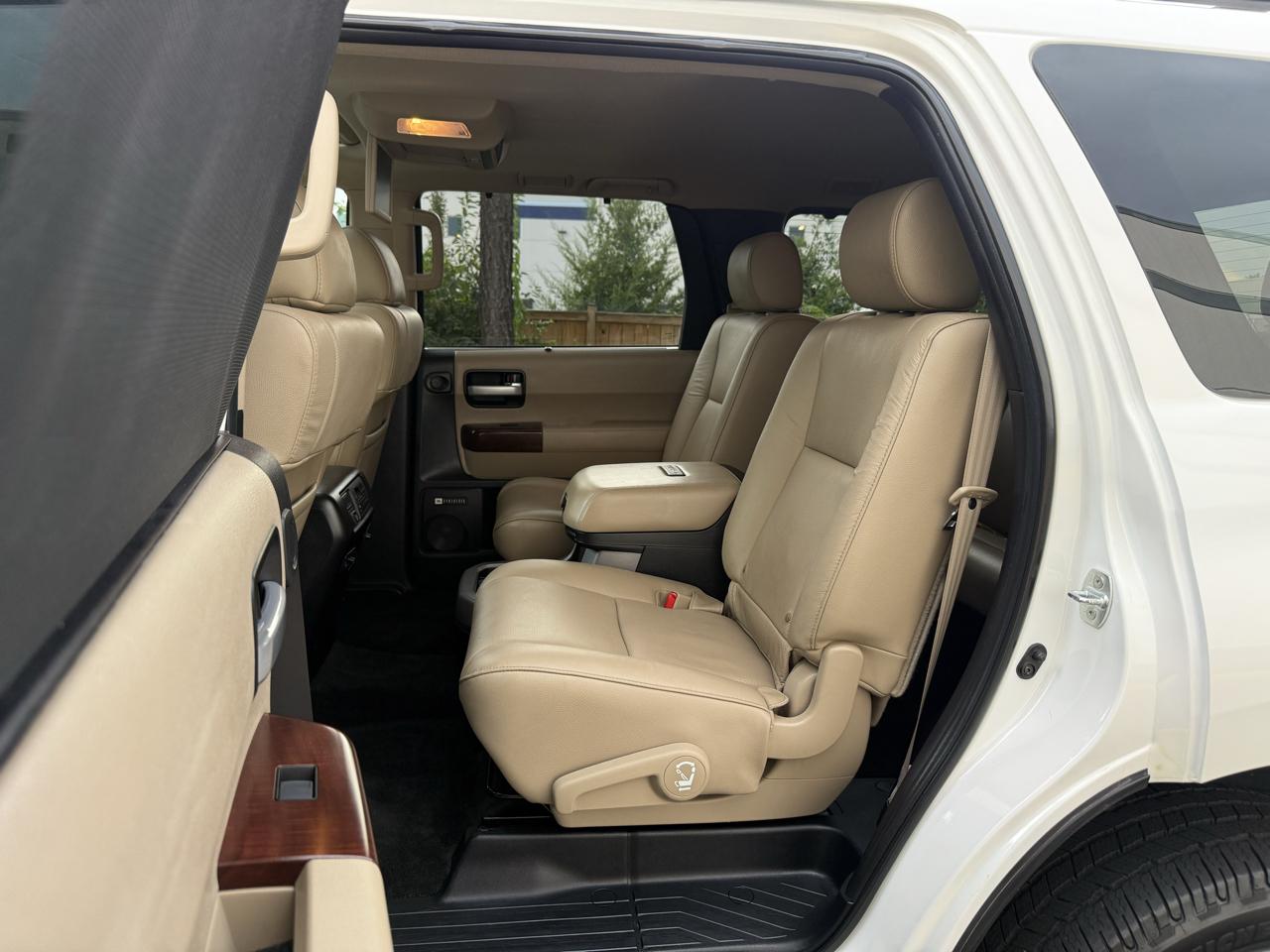 Toyota Sequoia 4WD 5.7L FFV Platinum (Natl) 2016