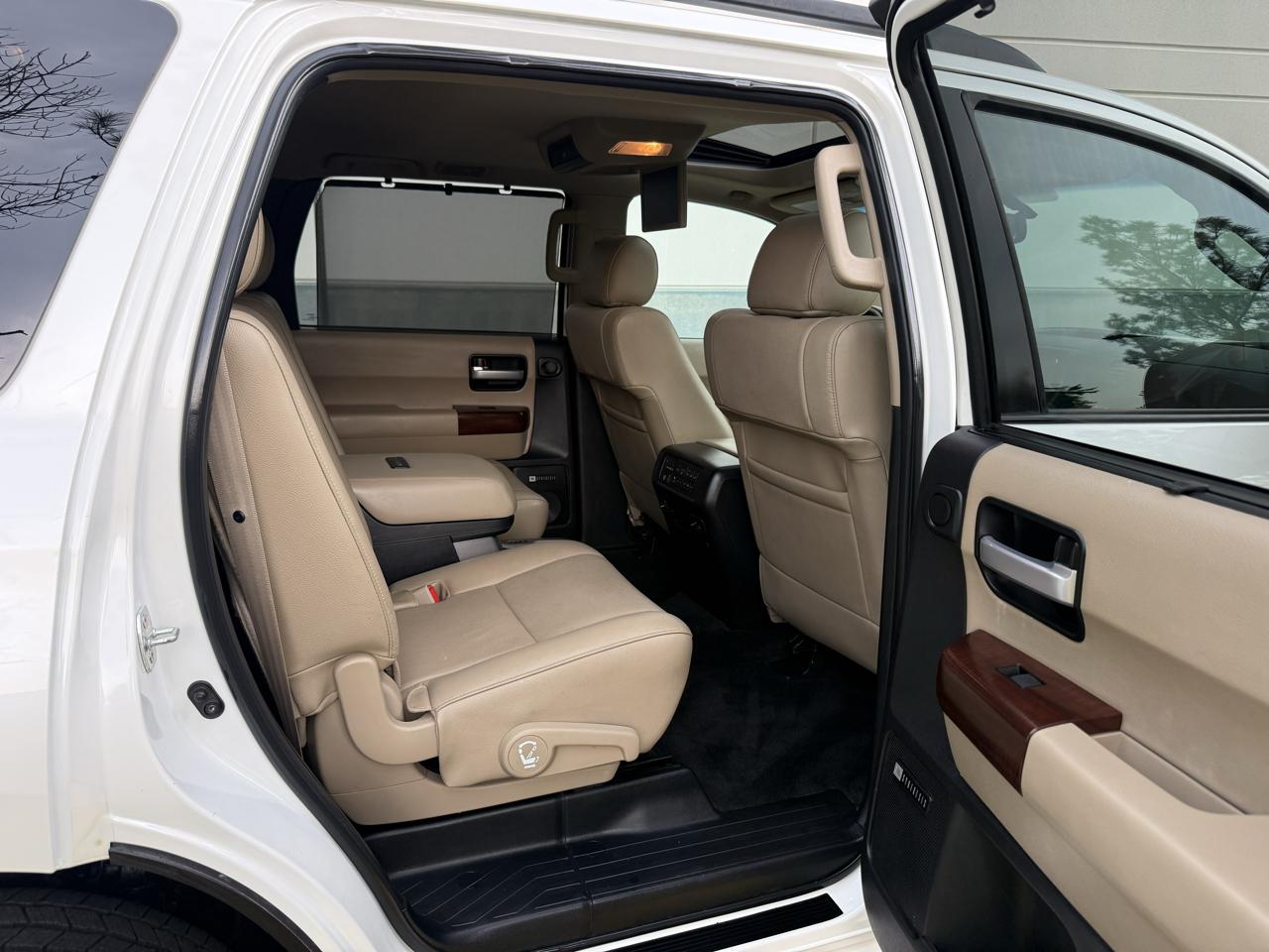 Toyota Sequoia 4WD 5.7L FFV Platinum (Natl) 2016