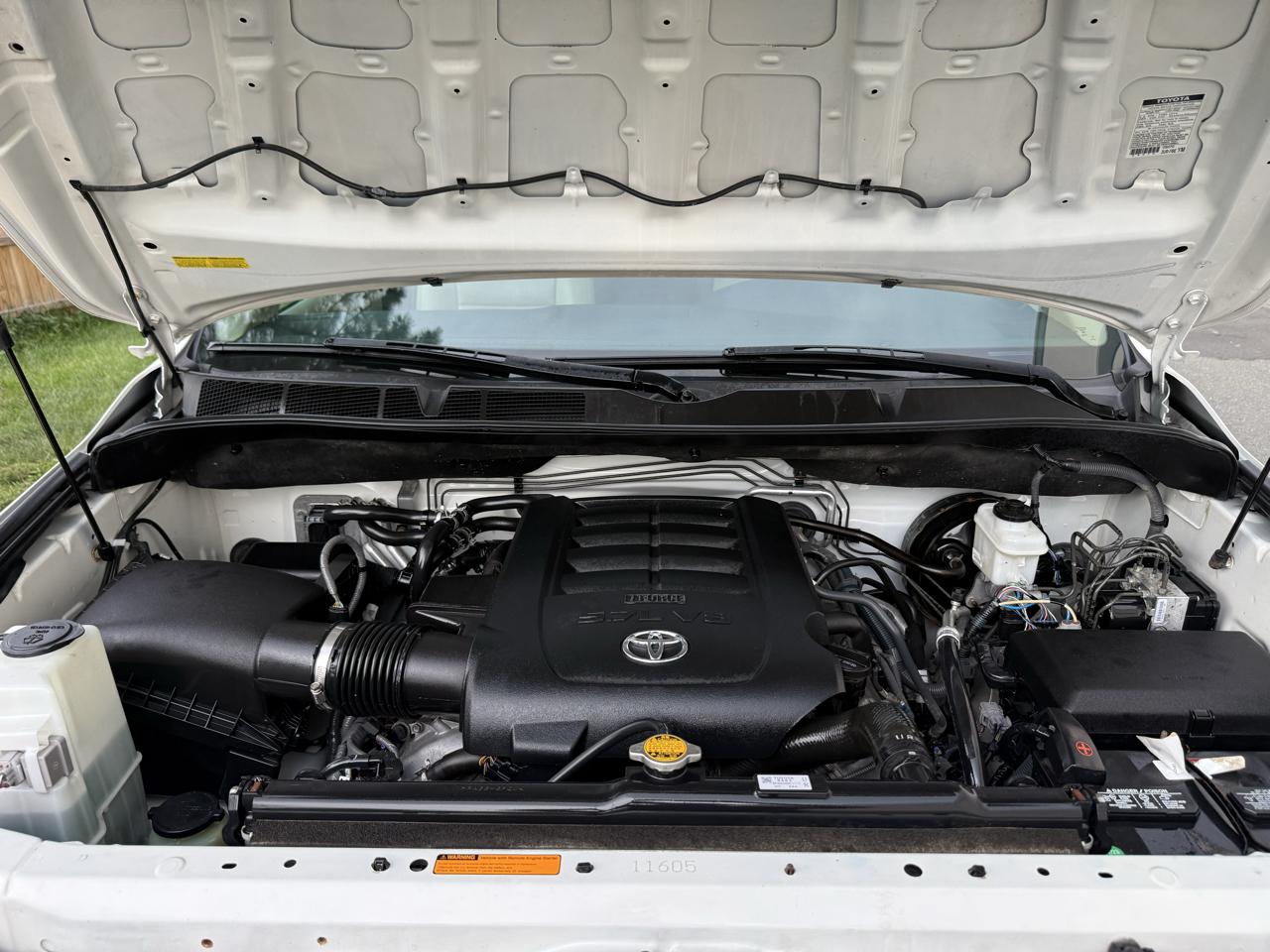Toyota Sequoia 4WD 5.7L FFV Platinum (Natl) 2016