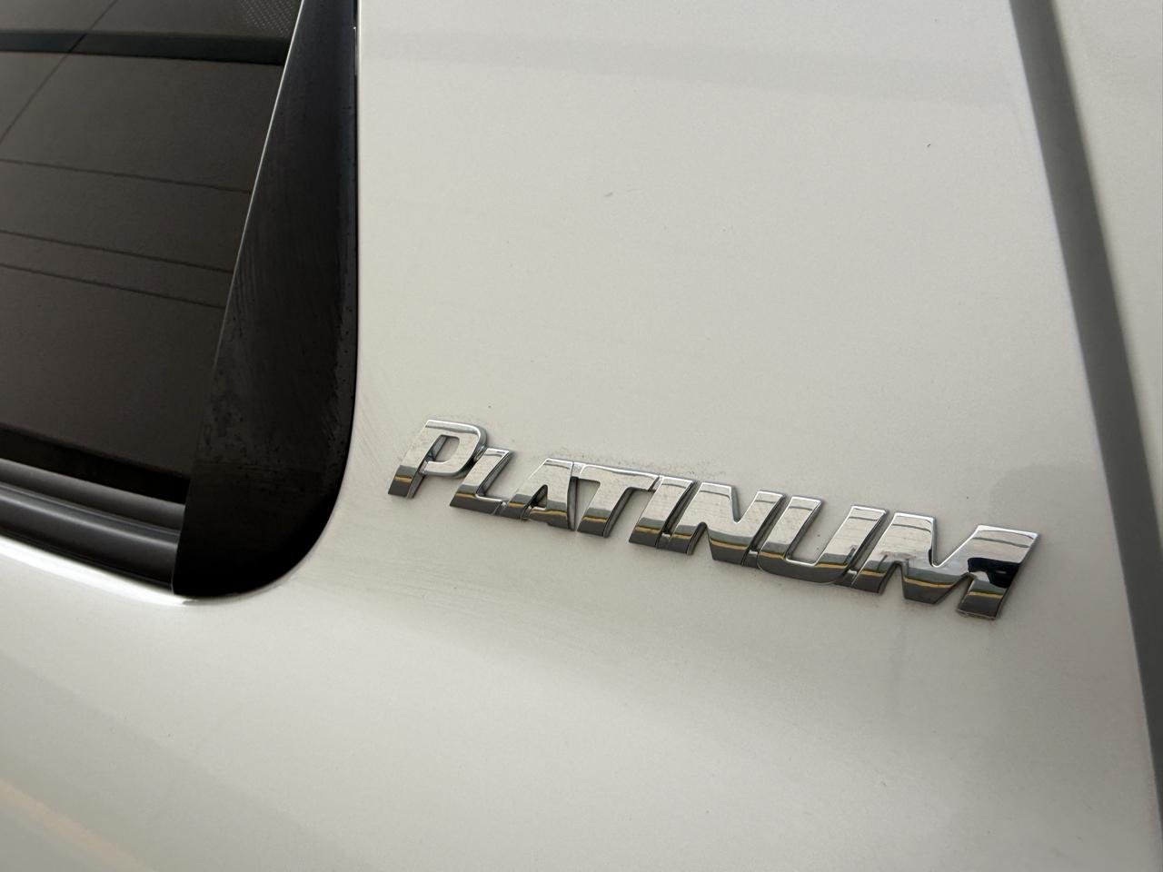 Toyota Sequoia 4WD 5.7L FFV Platinum (Natl) 2016