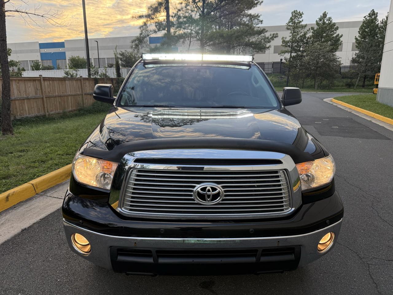 Toyota Tundra 4WD Truck Dbl 4.6L V8 6-Spd AT (Natl) 2011