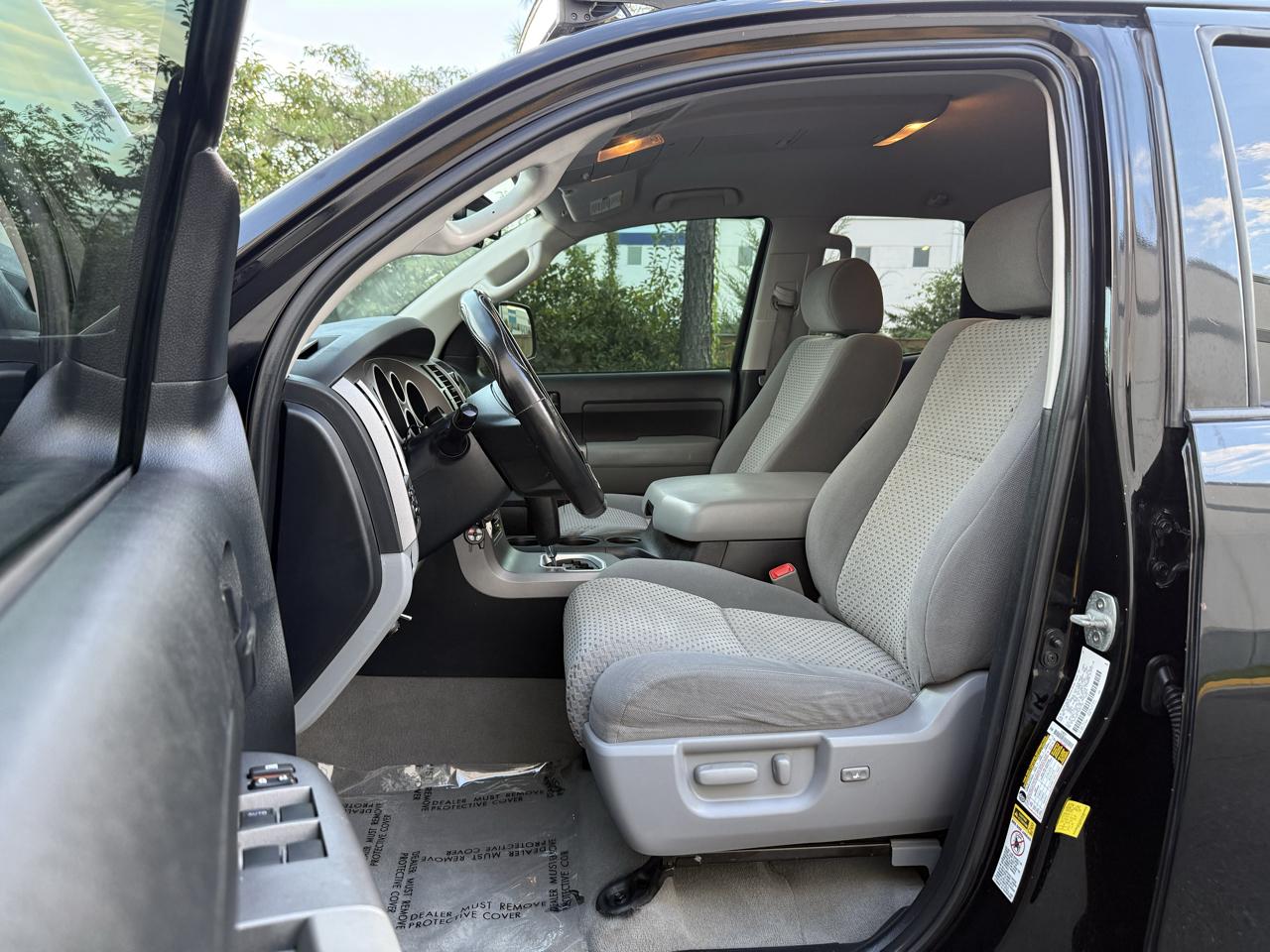 Toyota Tundra 4WD Truck Dbl 4.6L V8 6-Spd AT (Natl) 2011