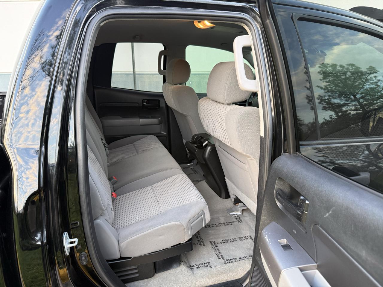 Toyota Tundra 4WD Truck Dbl 4.6L V8 6-Spd AT (Natl) 2011