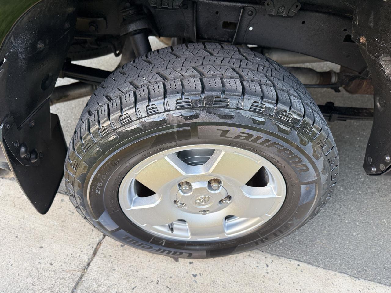 Toyota Tundra 4WD Truck Dbl 4.6L V8 6-Spd AT (Natl) 2011