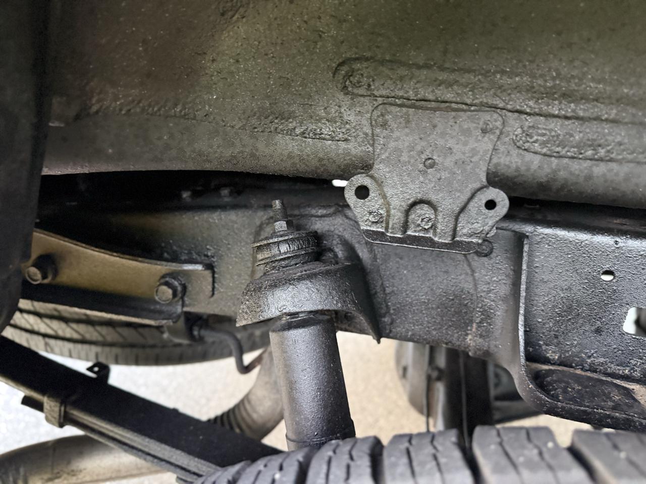 Toyota Tundra 4WD Truck Dbl 4.6L V8 6-Spd AT (Natl) 2011