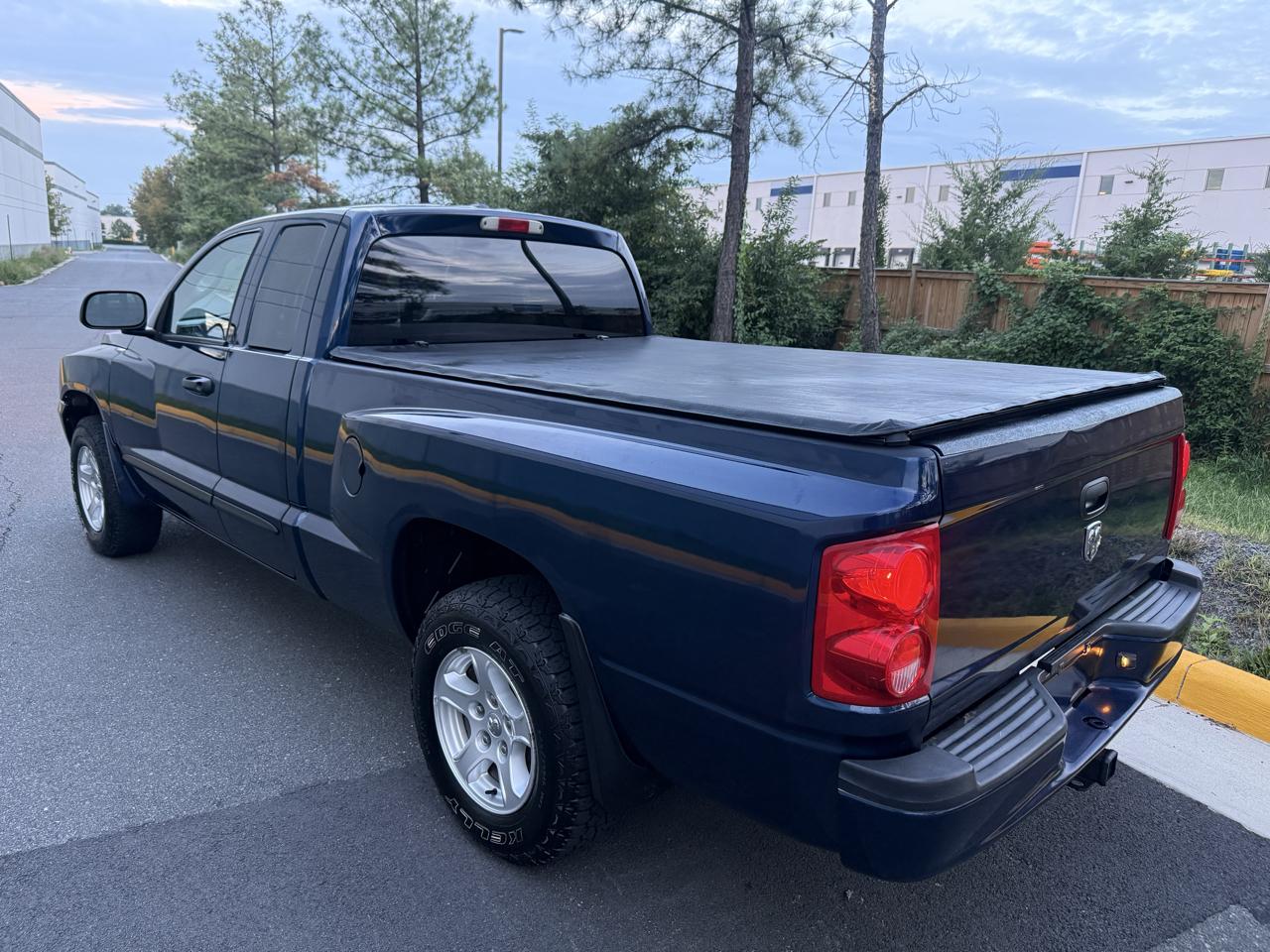 Dodge Dakota 4WD Club Cab 131" SLT 2007