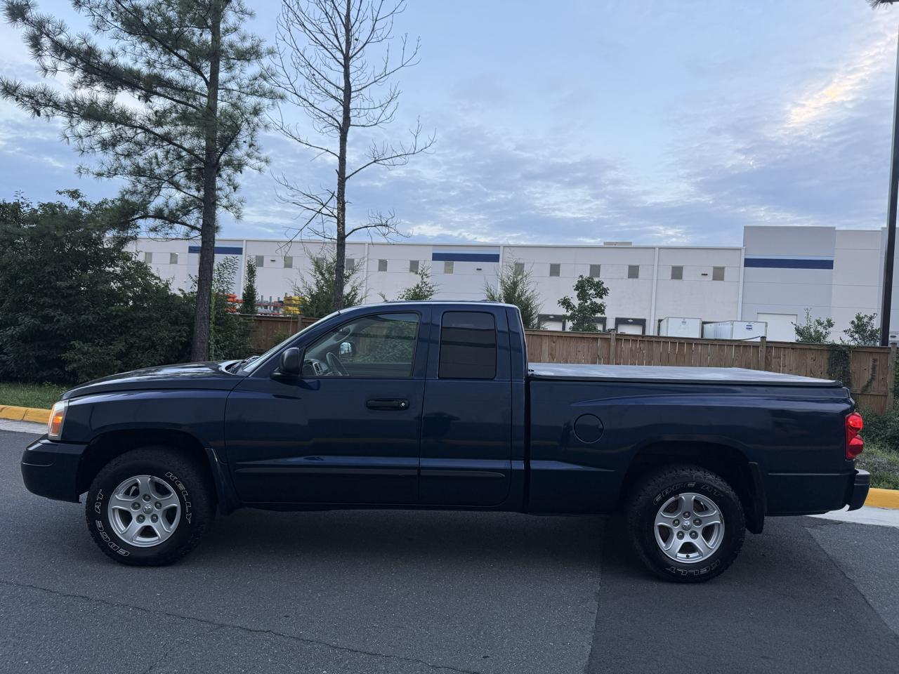 Dodge Dakota 4WD Club Cab 131" SLT 2007