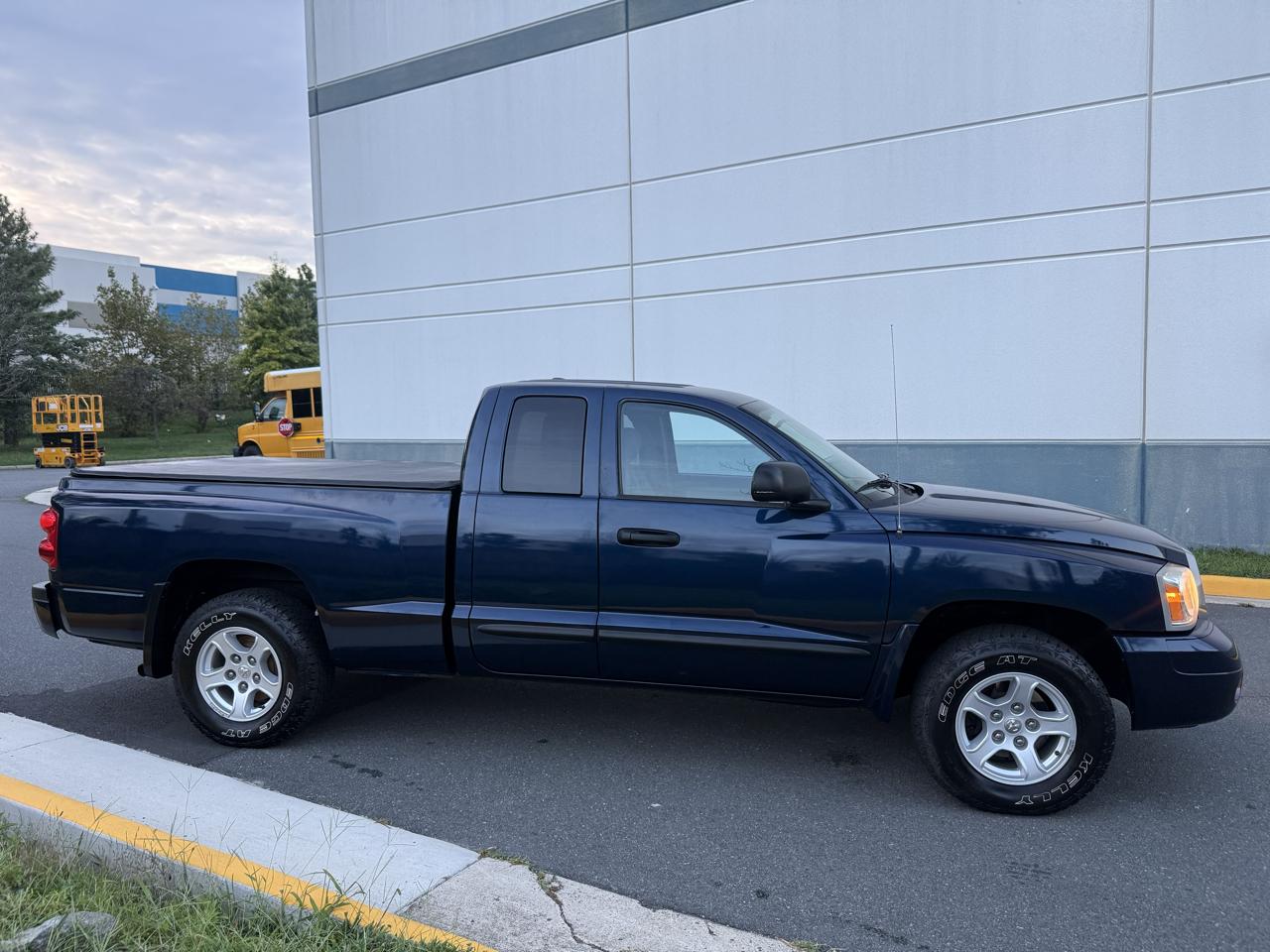 Dodge Dakota 4WD Club Cab 131" SLT 2007