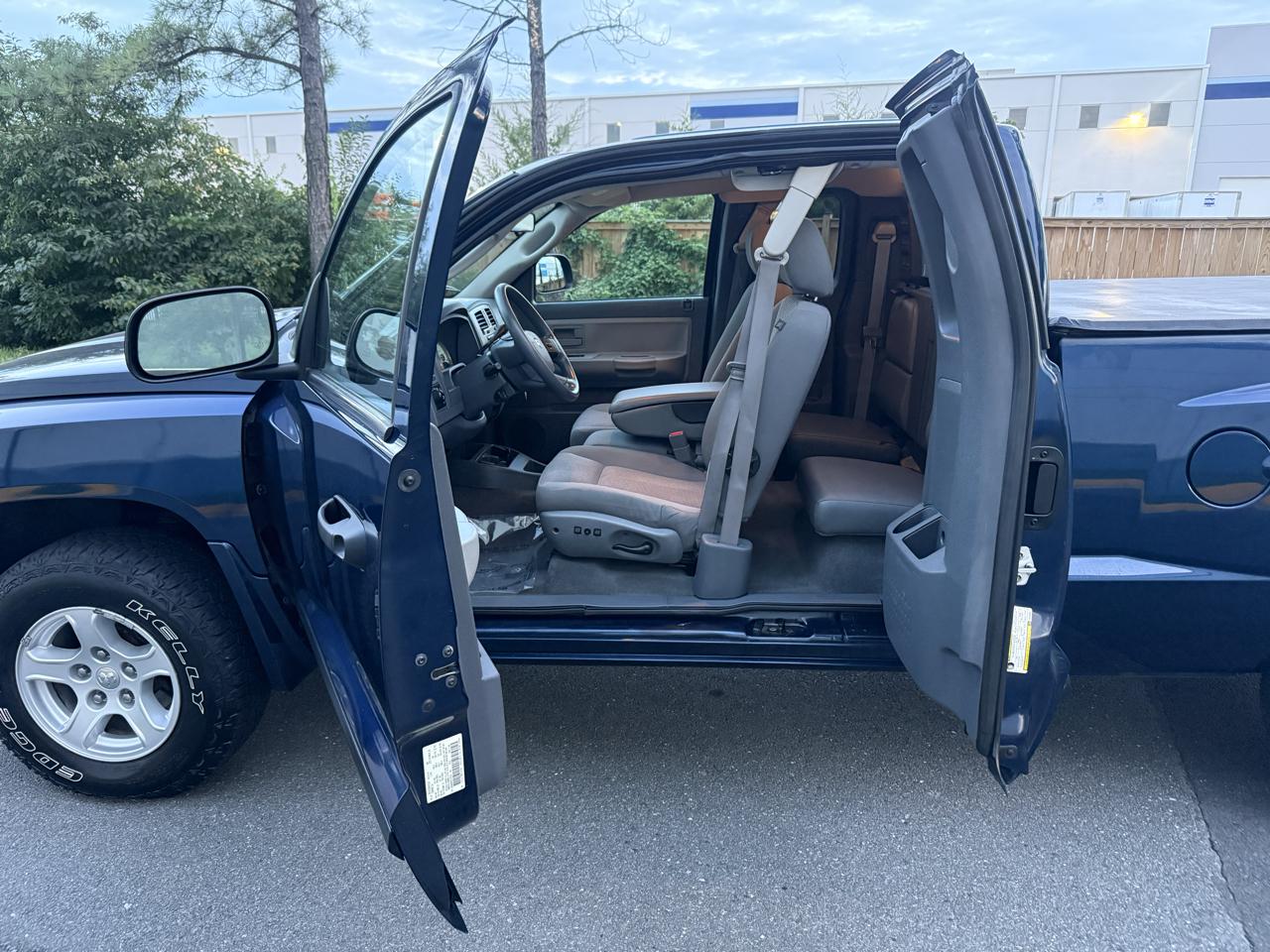 Dodge Dakota 4WD Club Cab 131" SLT 2007