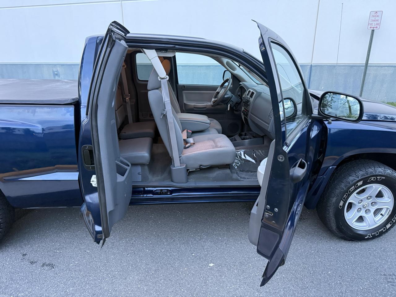 Dodge Dakota 4WD Club Cab 131" SLT 2007