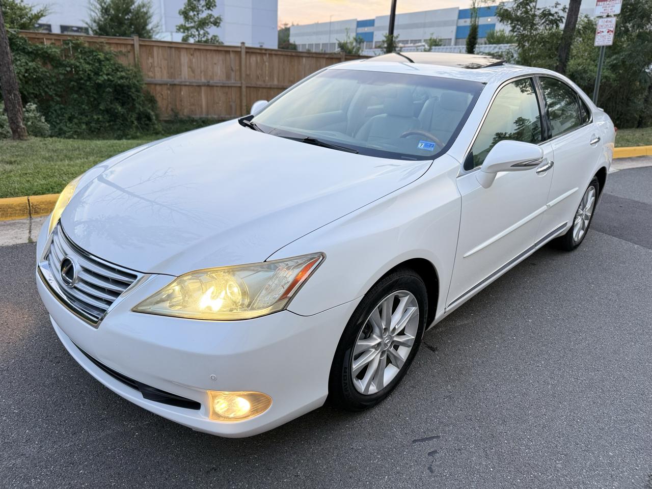 Lexus ES 350 4dr Sdn 2010