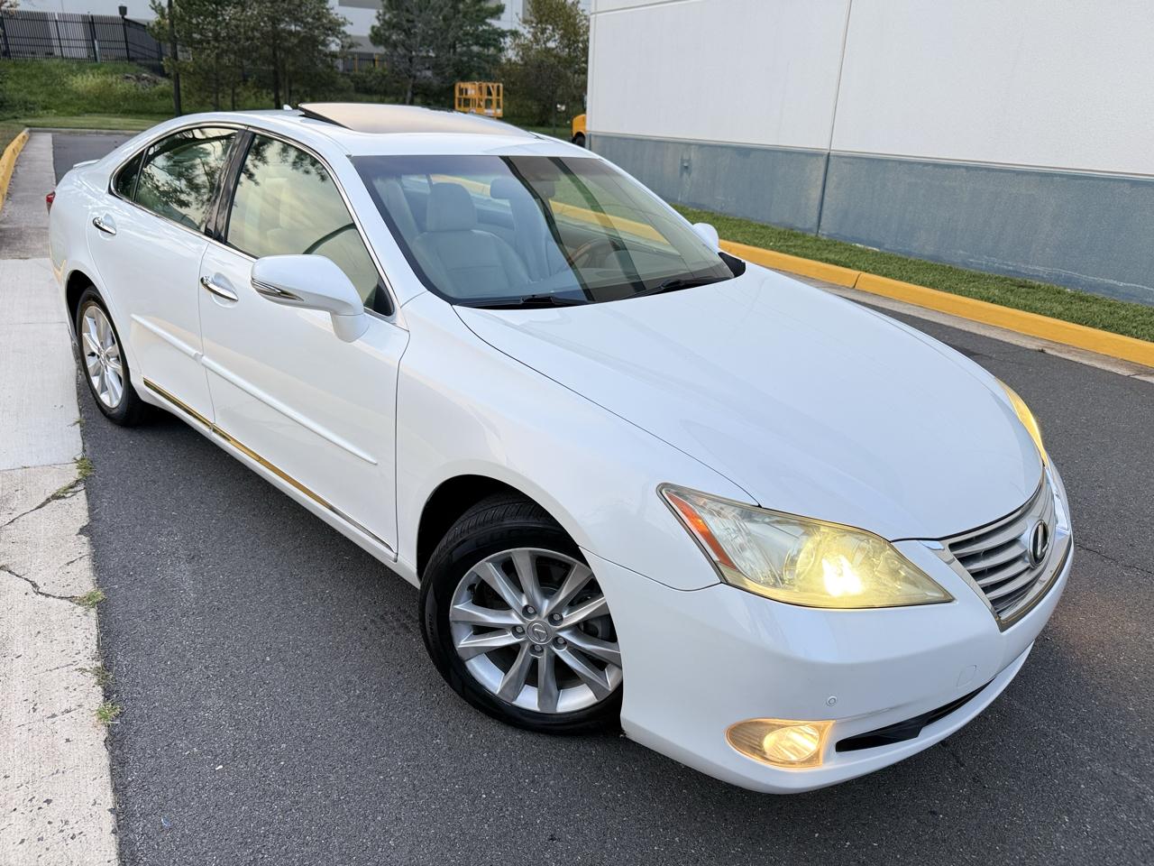 Lexus ES 350 4dr Sdn 2010