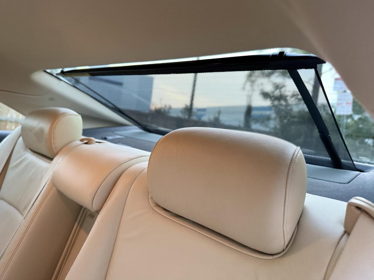 Lexus ES 350 4dr Sdn 2010