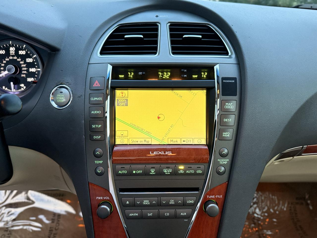 Lexus ES 350 4dr Sdn 2010