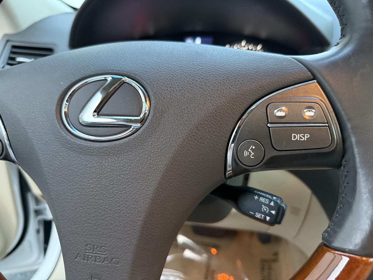 Lexus ES 350 4dr Sdn 2010