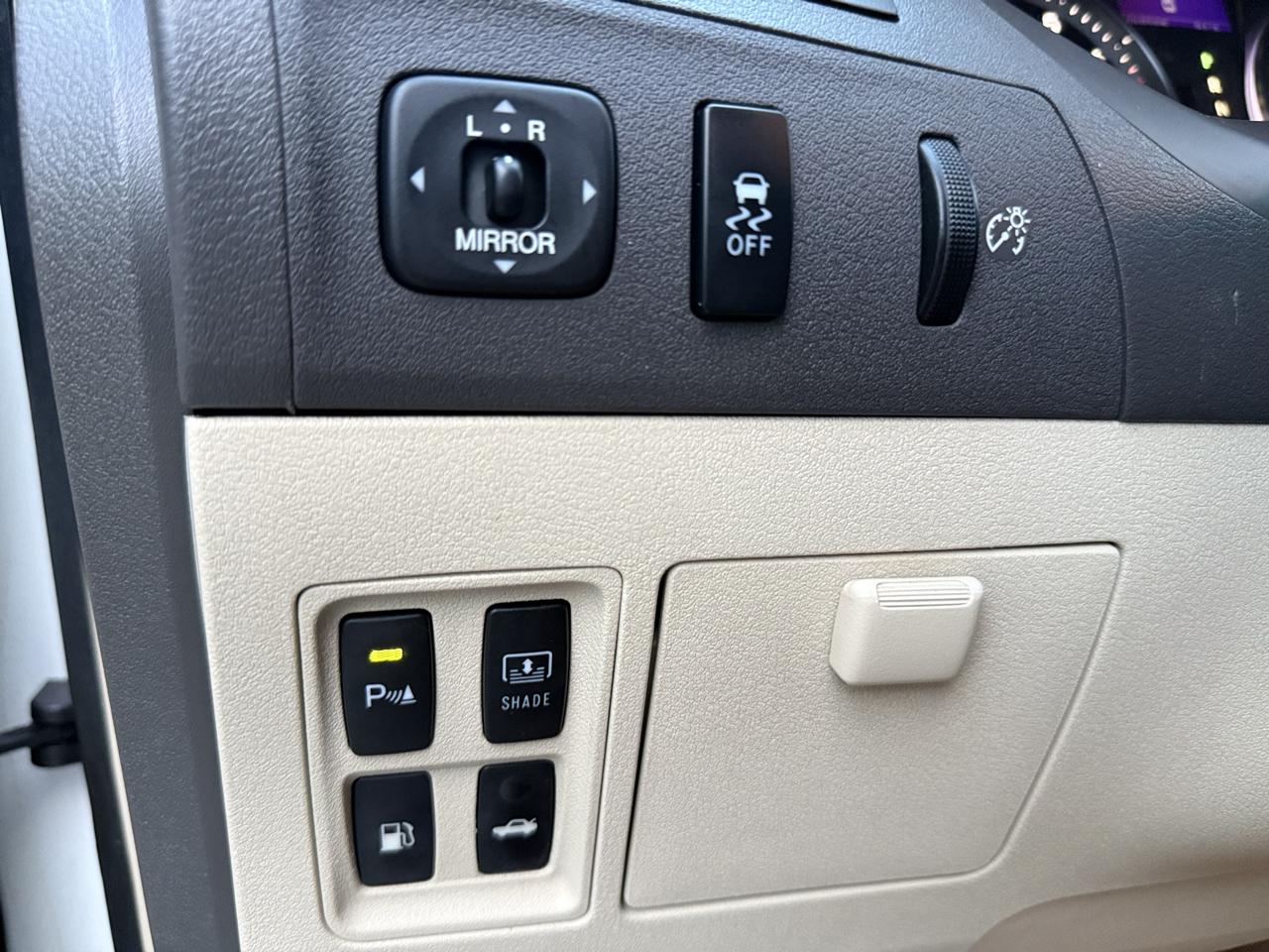 Lexus ES 350 4dr Sdn 2010