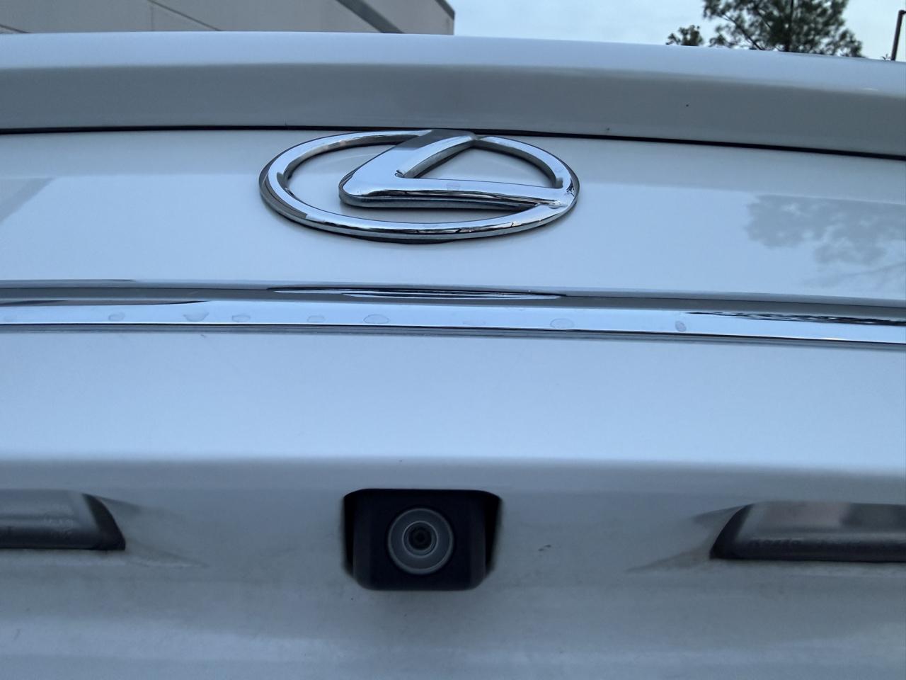 Lexus ES 350 4dr Sdn 2010