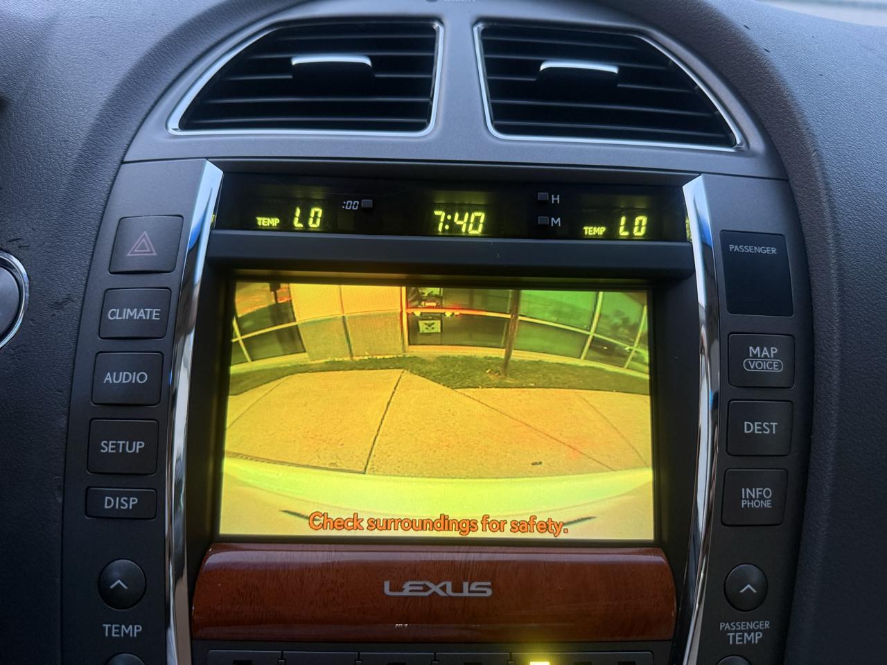 Lexus ES 350 4dr Sdn 2010