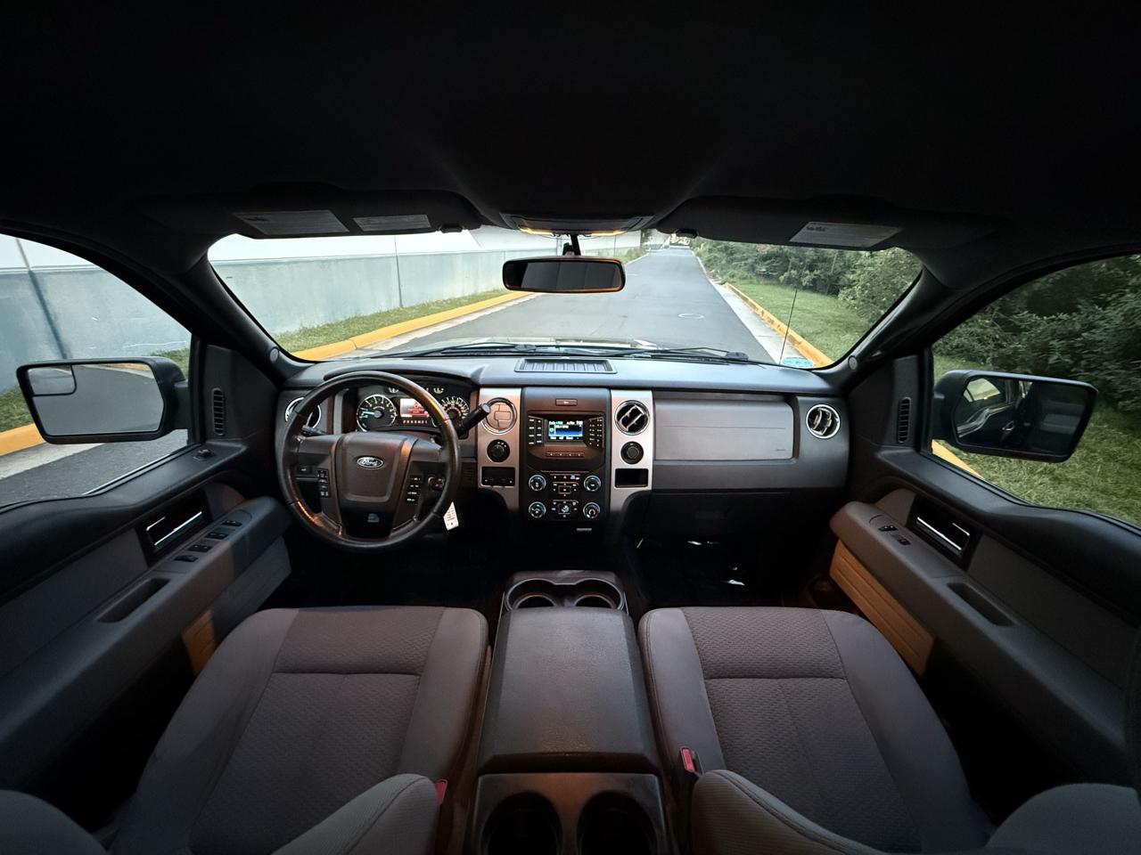 Ford F-150 4WD SuperCab 145" Lariat 2014