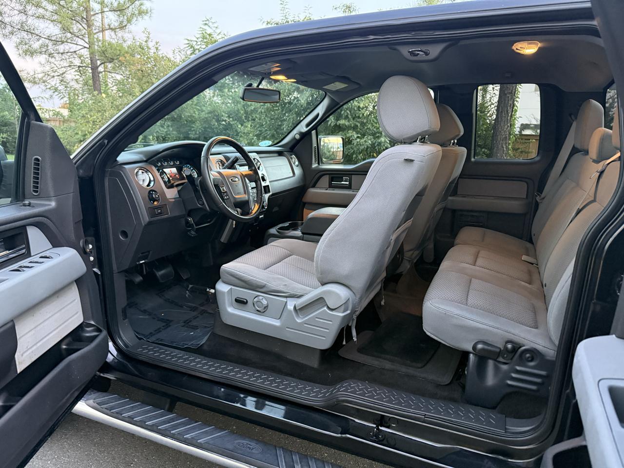 Ford F-150 4WD SuperCab 145" Lariat 2014
