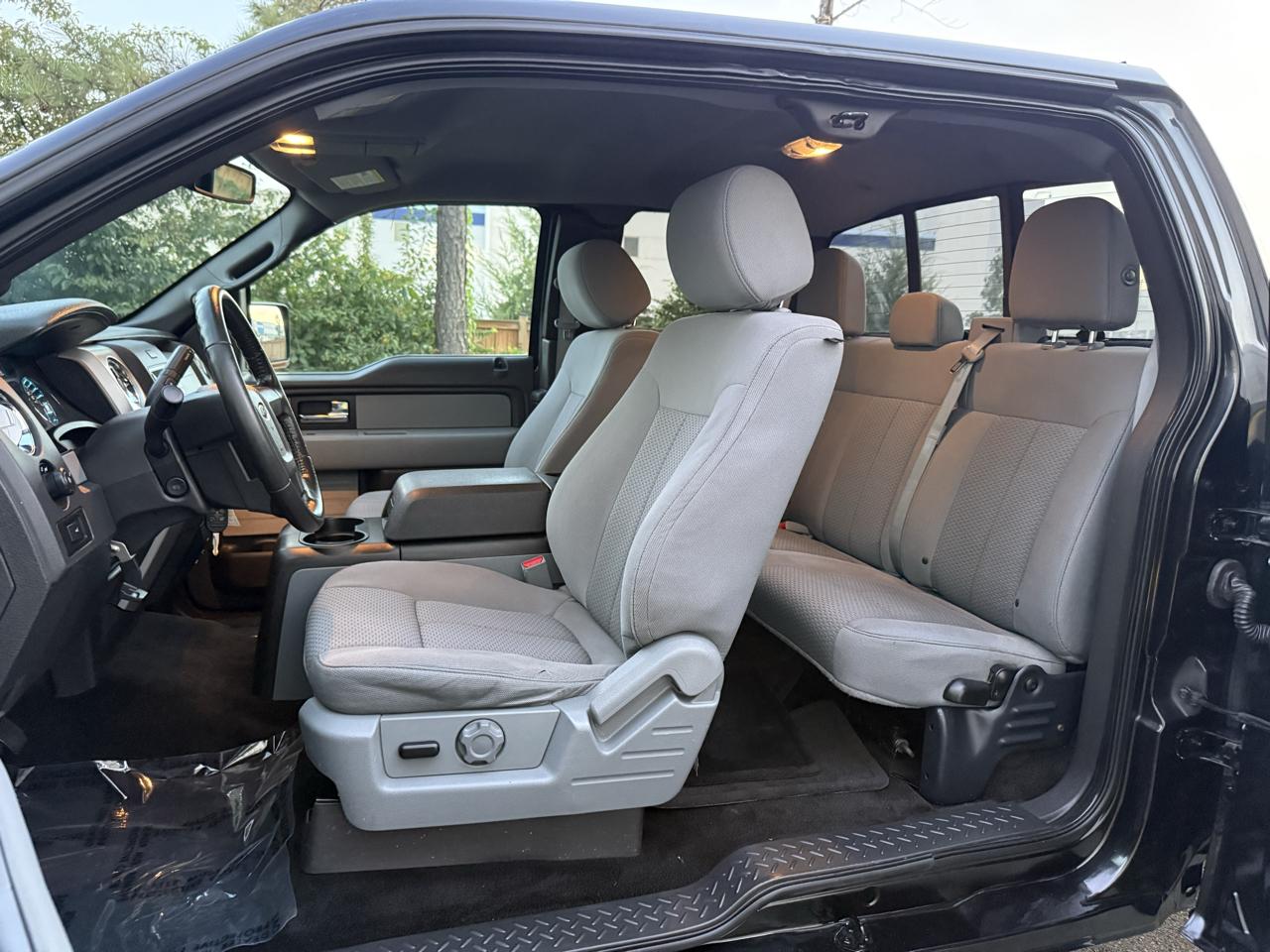 Ford F-150 4WD SuperCab 145" Lariat 2014