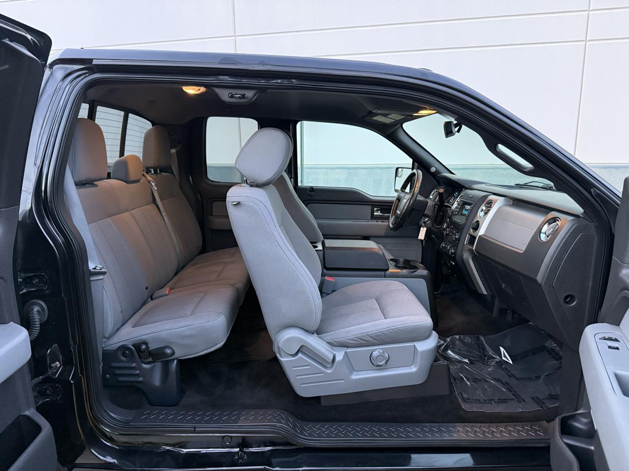Ford F-150 4WD SuperCab 145" Lariat 2014
