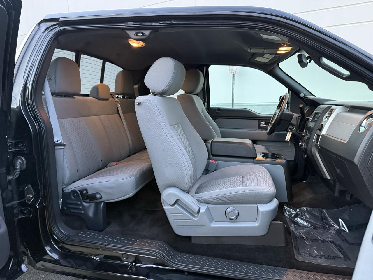 Ford F-150 4WD SuperCab 145" Lariat 2014