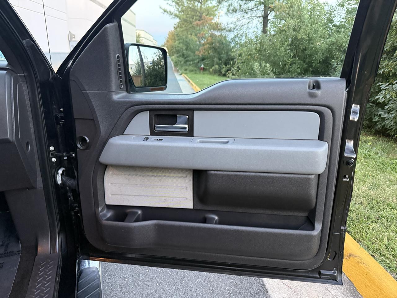 Ford F-150 4WD SuperCab 145" Lariat 2014