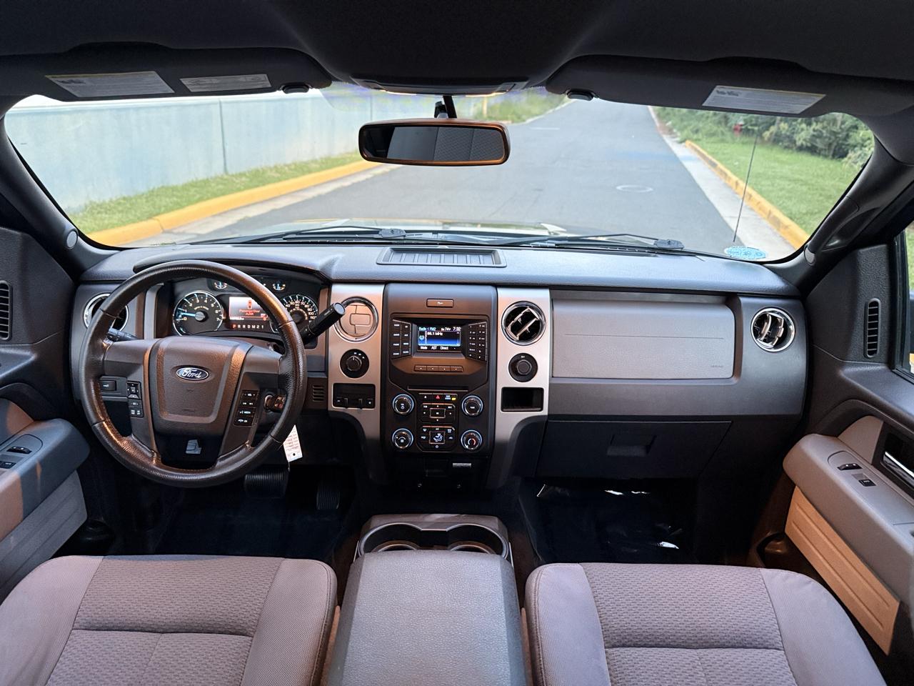 Ford F-150 4WD SuperCab 145" Lariat 2014