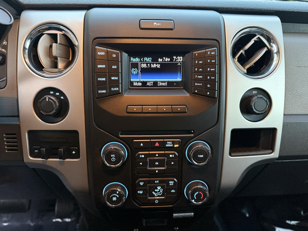 Ford F-150 4WD SuperCab 145" Lariat 2014