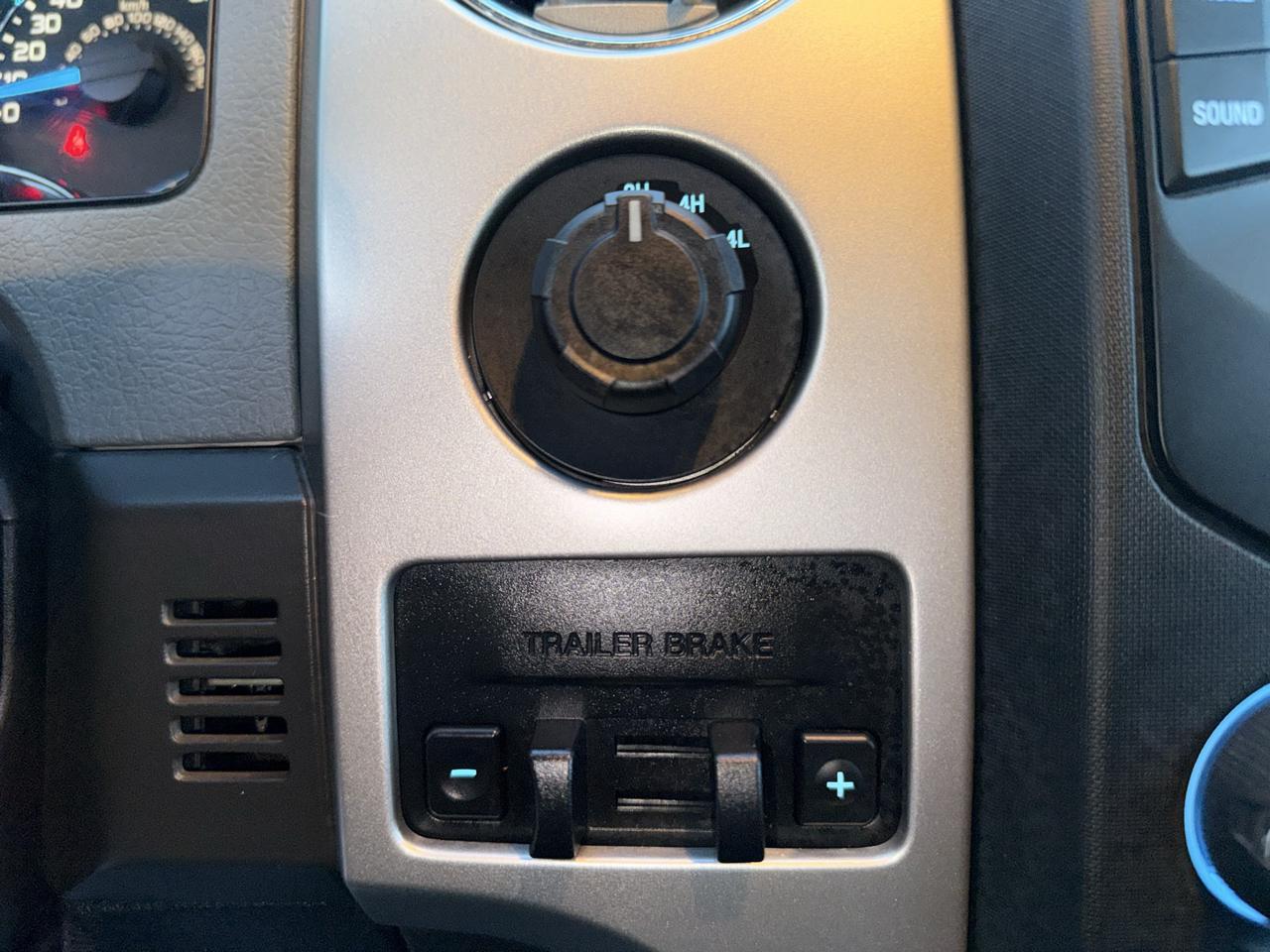 Ford F-150 4WD SuperCab 145" Lariat 2014