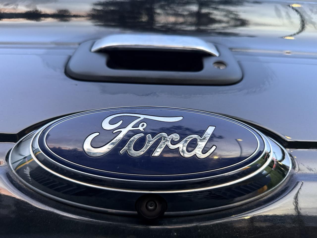 Ford F-150 4WD SuperCab 145" Lariat 2014