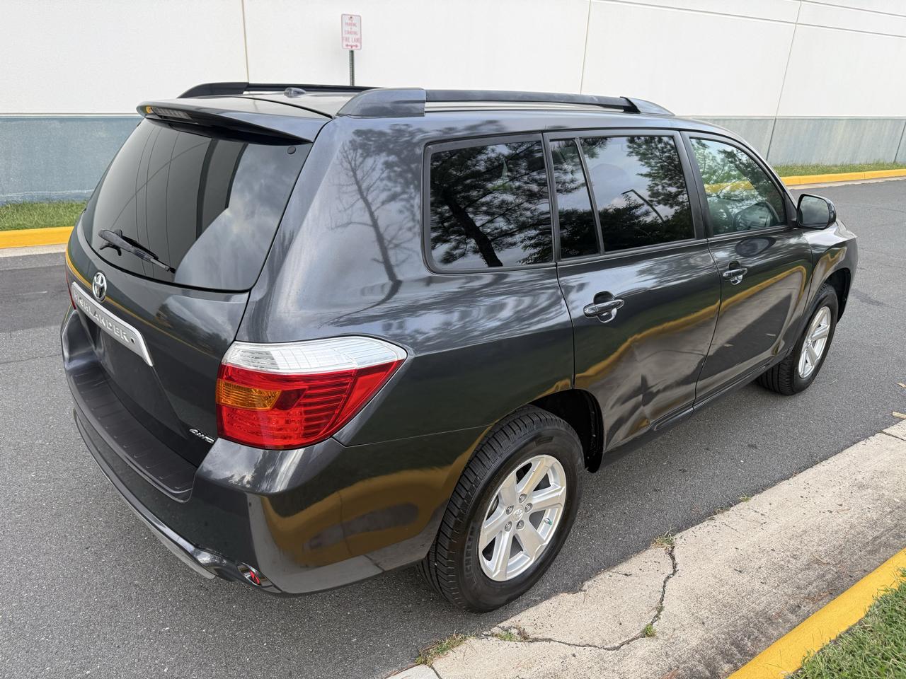 Toyota Highlander 4WD 4dr V6 SE (Natl) 2010