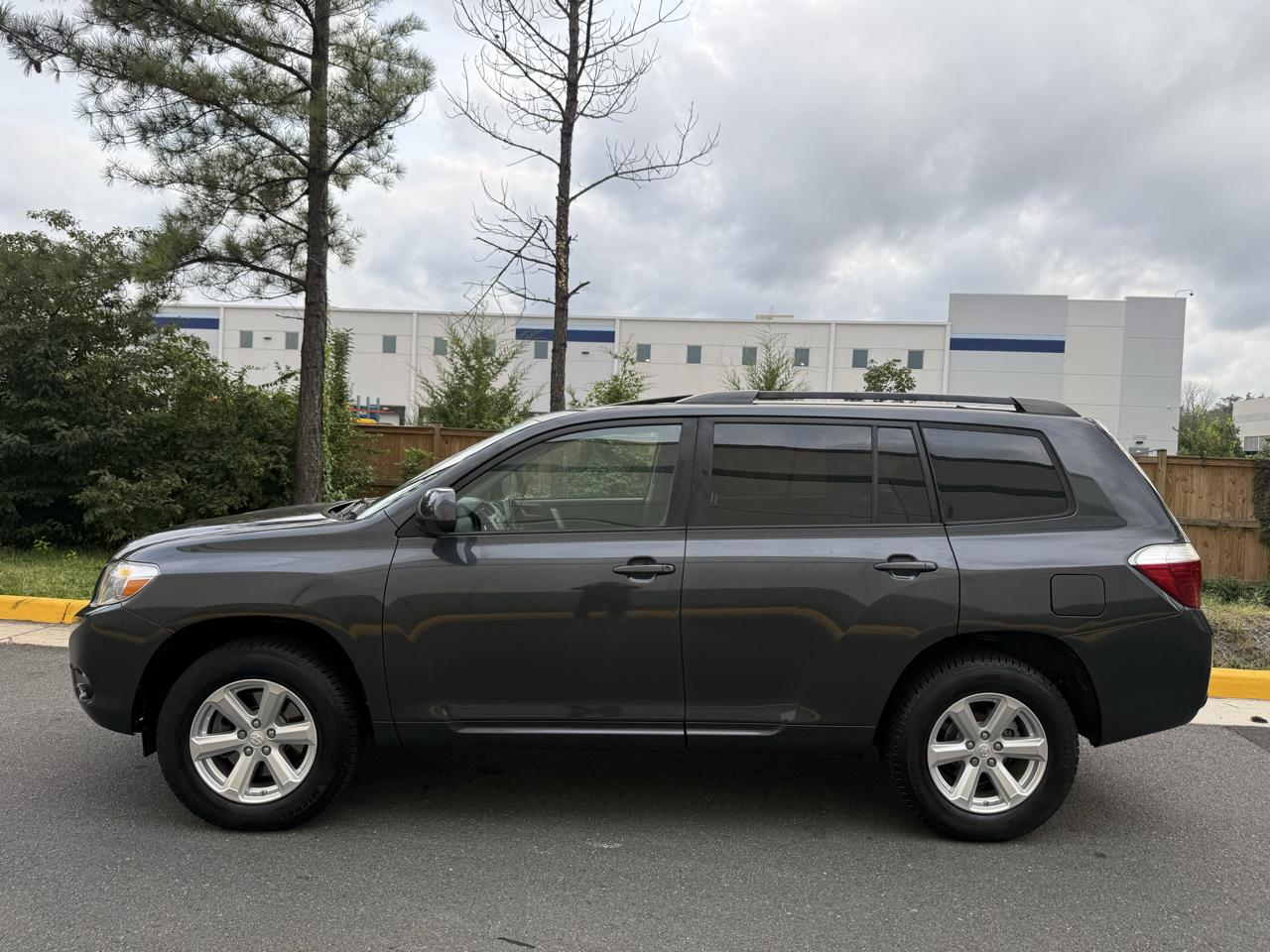 Toyota Highlander 4WD 4dr V6 SE (Natl) 2010
