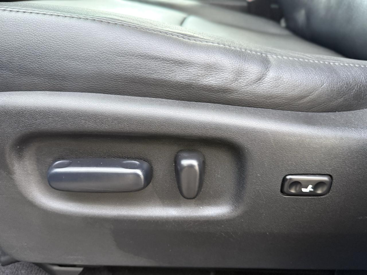 Toyota Highlander 4WD 4dr V6 SE (Natl) 2010