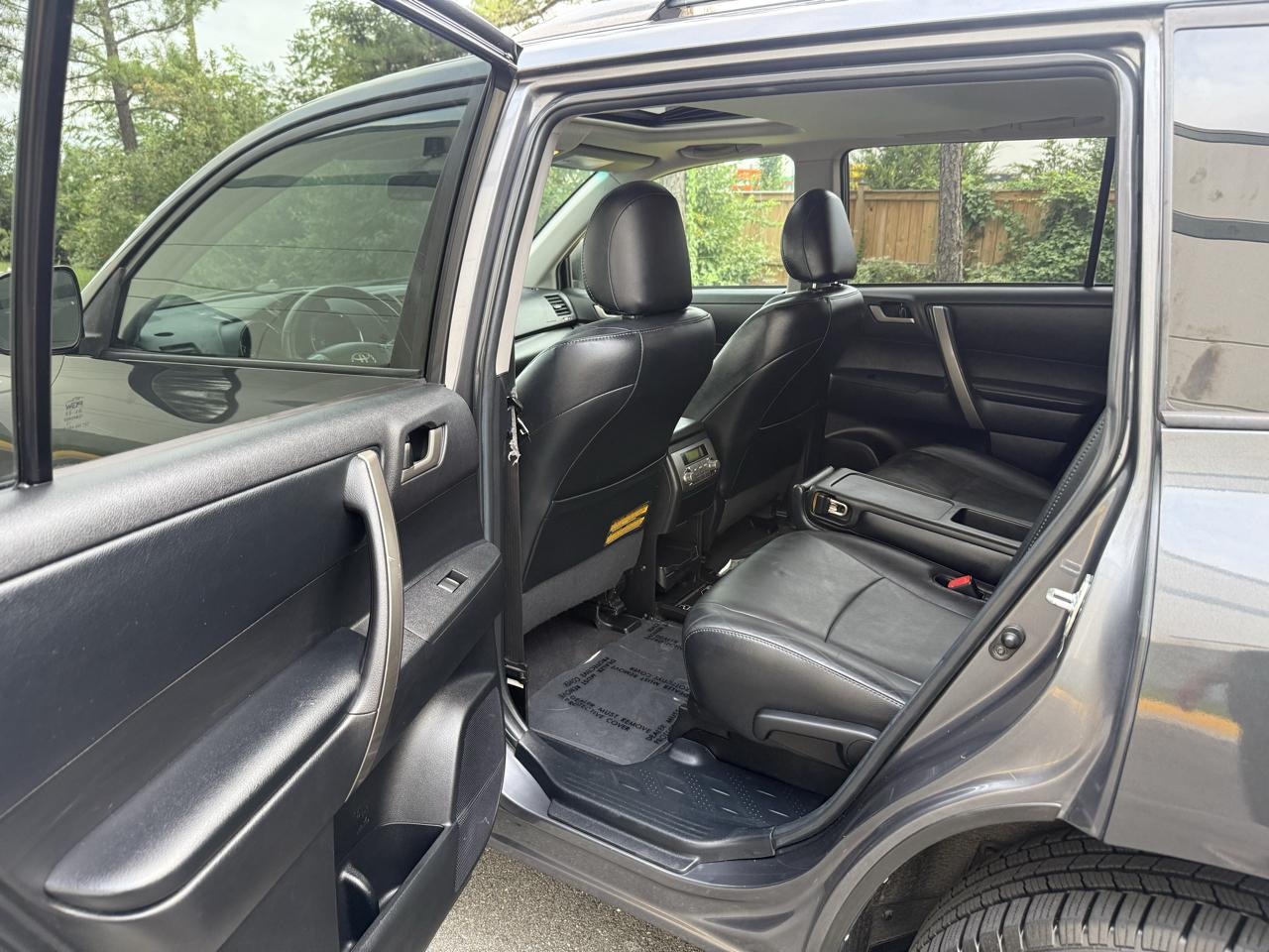 Toyota Highlander 4WD 4dr V6 SE (Natl) 2010